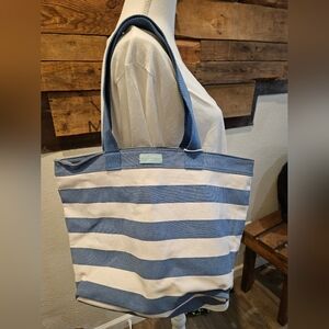 Dolce & Gabbana Light Blue. Super Cute Tote (Bin19)